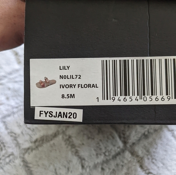 Nanette Lepore Ivory Floral Lilly Slip On Sandals 8.5 - Picture 3 of 4